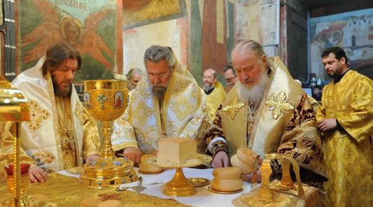 orthodox priests before communion